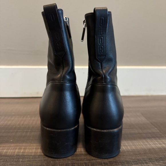 Christian Dior block heel zip boot - Picture 2 of 6
